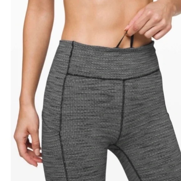 lululemon athletica Speed Up Tight 28” Full On Luxtreme Size 4 - Picture 5 of 15